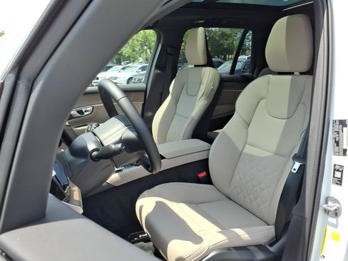 New 2026 Volvo XC90 B6 Core w/ Protection Package Premier AWD/4WD image 4