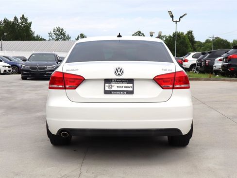 Used 2015 Volkswagen Passat TDI SE FWD image 6