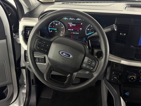 Used 2025 Ford F250 XLT w/ FX4 Off-Road Package AWD/4WD image 14