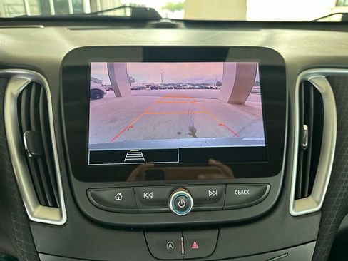 Used 2025 Chevrolet Malibu LT FWD image 26