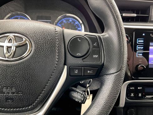 Used 2019 Toyota Corolla LE image 21