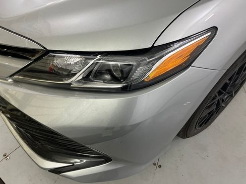 Used 2020 Toyota Camry LE image 13