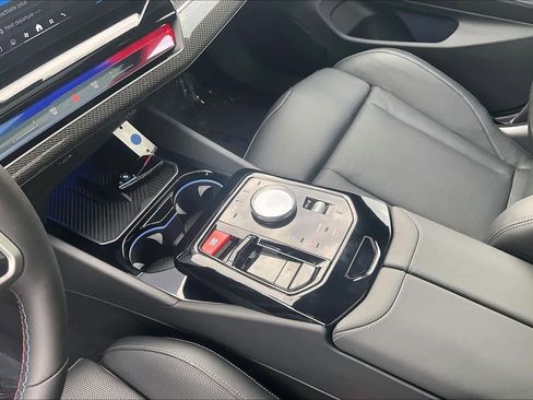 Used 2026 BMW M5 w/ Executive Package image 16