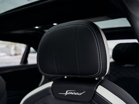 Used 2025 Bentley Flying Spur Plug-In Hybrid image 48