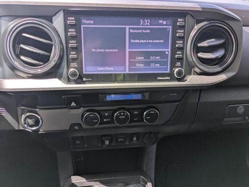 Used 2021 Toyota Tacoma TRD Off-Road RWD image 19