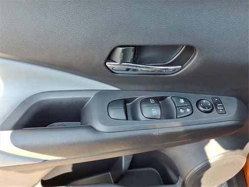 Certified 2023 Nissan Kicks SR w/ SR Premium Package image 3