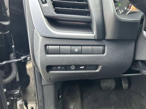 Certified 2023 Nissan Rogue SV w/ SV Premium B Package AWD/4WD image 23