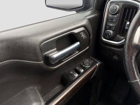 Used 2022 Chevrolet Silverado 1500 LT AWD/4WD image 26