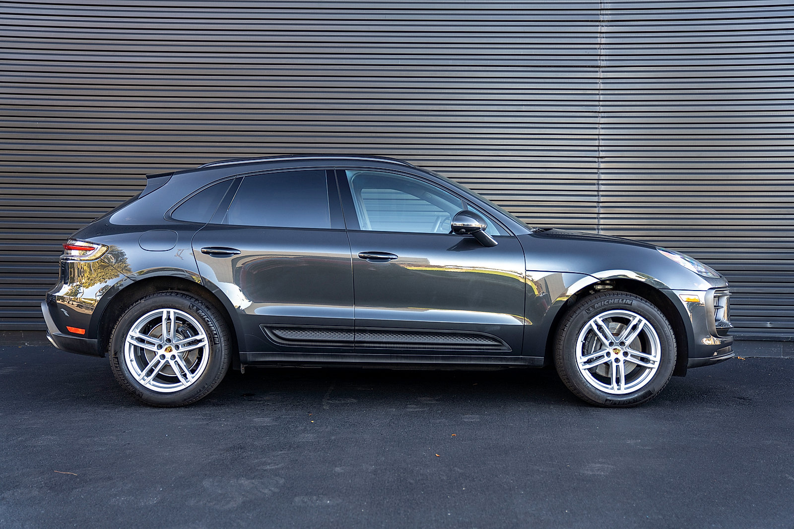 Used 2026 Porsche Macan AWD/4WD image 26