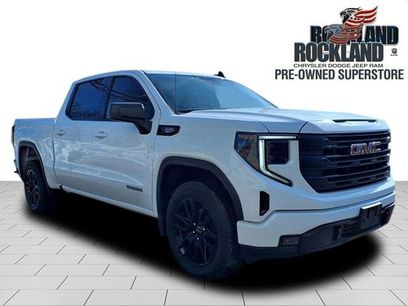 Used 2025 GMC Sierra 1500 Elevation
