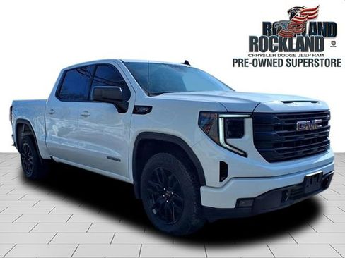 Used 2025 GMC Sierra 1500 Elevation image 1