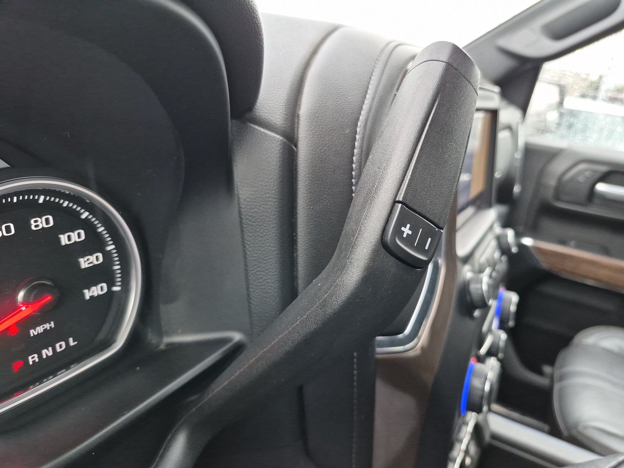 Used 2019 Chevrolet Silverado 1500 High Country w/ Technology Package AWD/4WD image 27