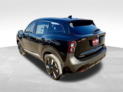 New 2026 Nissan Kicks SR w/ SR Premium Package FWD image 5