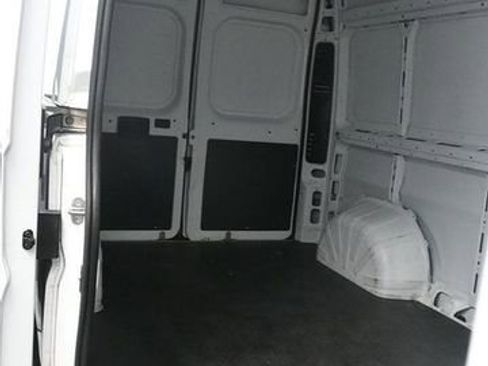 Used 2023 RAM ProMaster 2500 FWD image 14