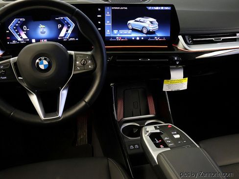 Used 2025 BMW X1 xDrive28i w/ Premium Package image 16