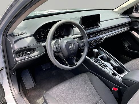 Used 2025 Honda Accord SE image 14