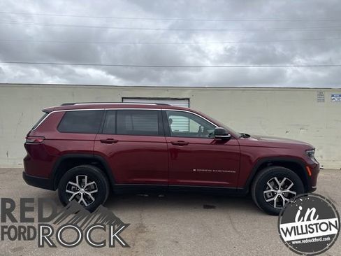 Used 2023 Jeep Grand Cherokee L Limited AWD/4WD image 8