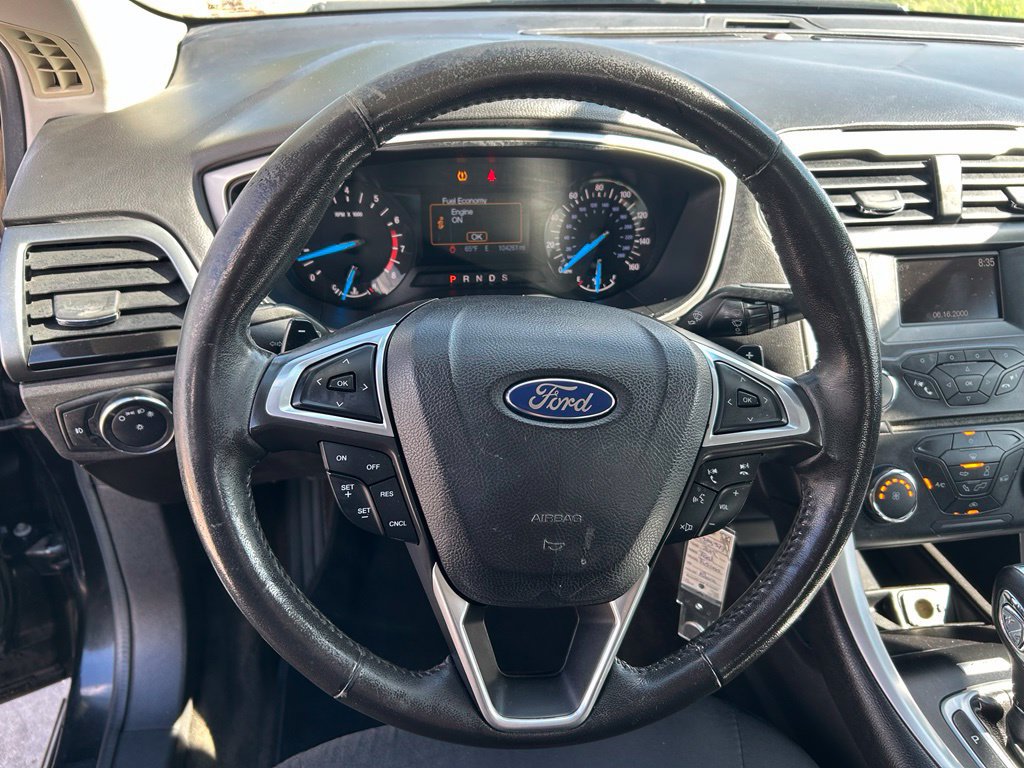 Used 2015 Ford Fusion SE w/ Equipment Group 201A FWD image 10