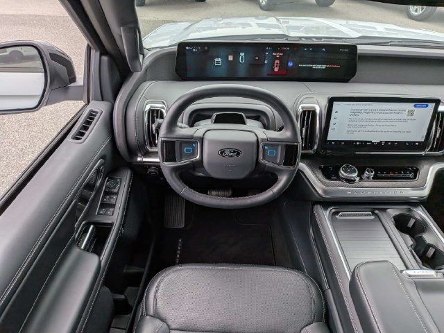 Used 2026 Ford Expedition Platinum w/ Stealth Appearance Package AWD/4WD image 14