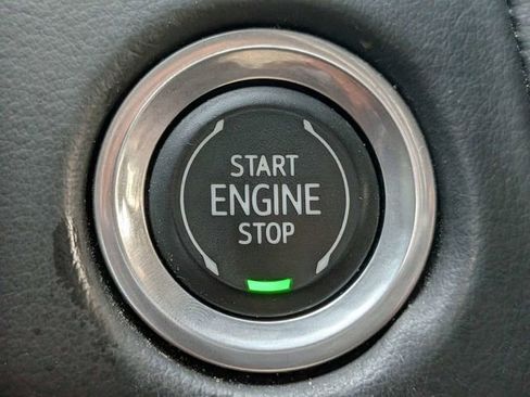 Used 2023 Chevrolet Suburban Premier image 28