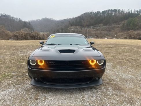 Used 2019 Dodge Challenger R/T Scat Pack image 2
