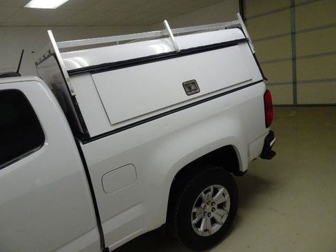 Used 2020 Chevrolet Colorado LT w/ Safety Package RWD image 19