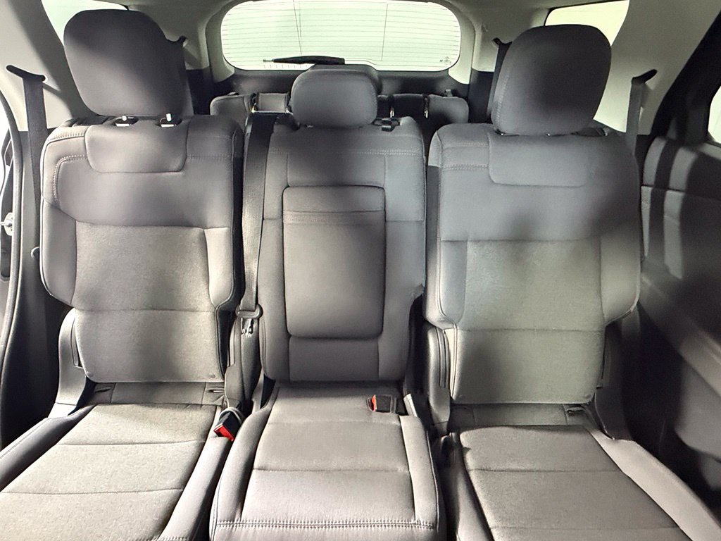 Used 2025 Ford Explorer Active RWD image 17