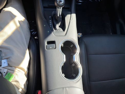 Used 2024 Ford Mustang Premium image 30