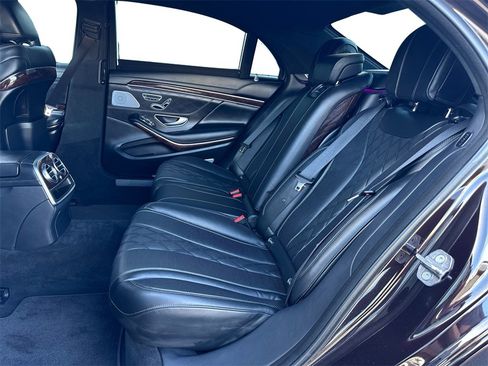 Used 2018 Mercedes-Benz S 560 4MATIC Sedan image 15