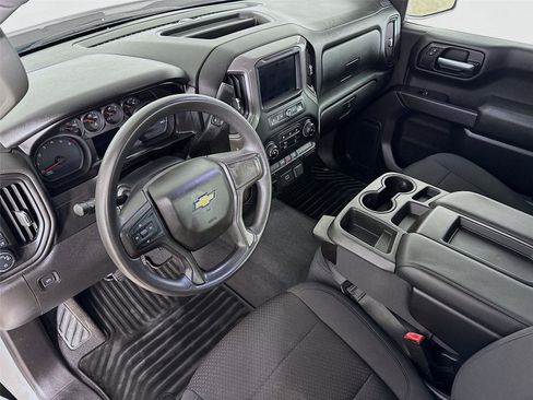 Used 2020 Chevrolet Silverado 1500 Custom w/ Custom Value Package image 10