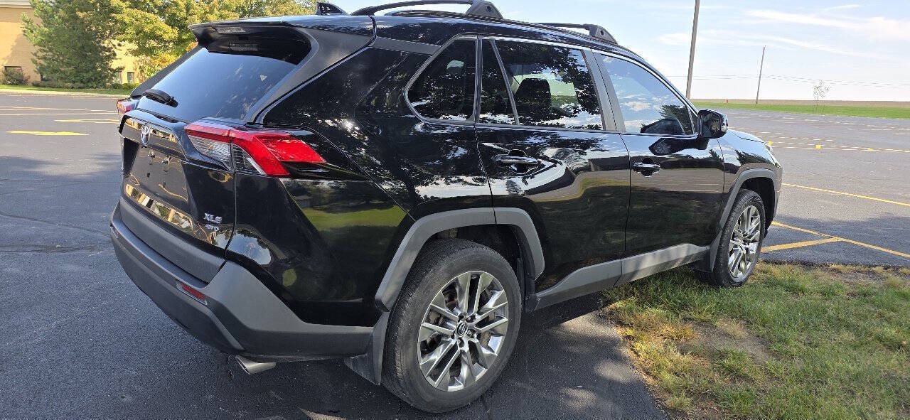 Used 2020 Toyota RAV4 XLE Premium AWD/4WD image 3