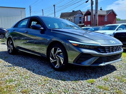 New 2025 Hyundai Elantra Sport w/ Cargo Package