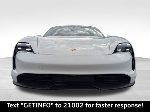 Used 2022 Porsche Taycan image 10