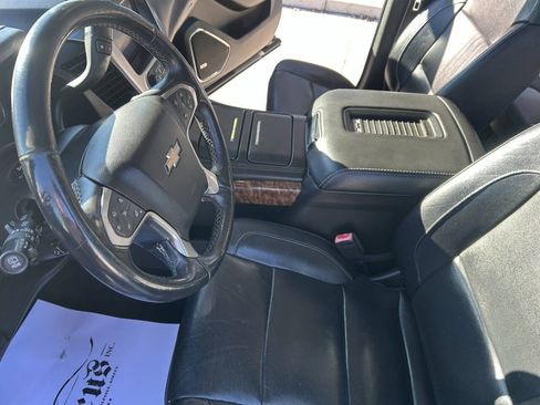 Used 2017 Chevrolet Suburban Premier image 24