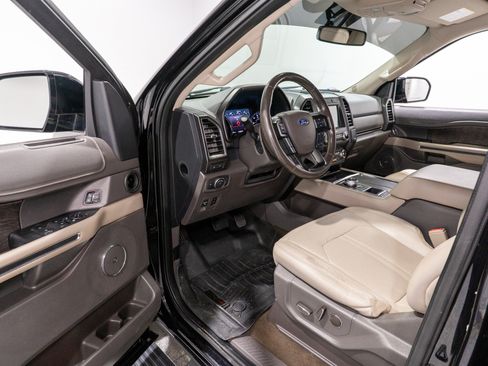 Used 2019 Ford Expedition Limited RWD image 13