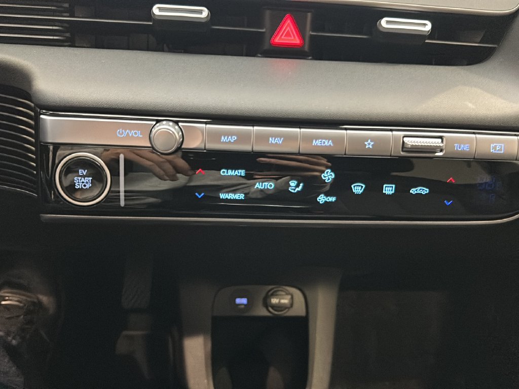 Certified 2024 Hyundai Ioniq 5 SEL AWD/4WD image 28