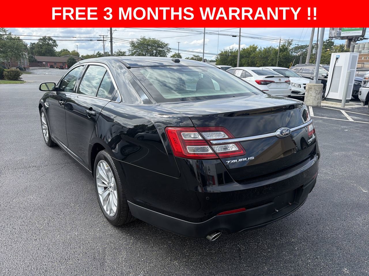 Used 2017 Ford Taurus Limited FWD image 28