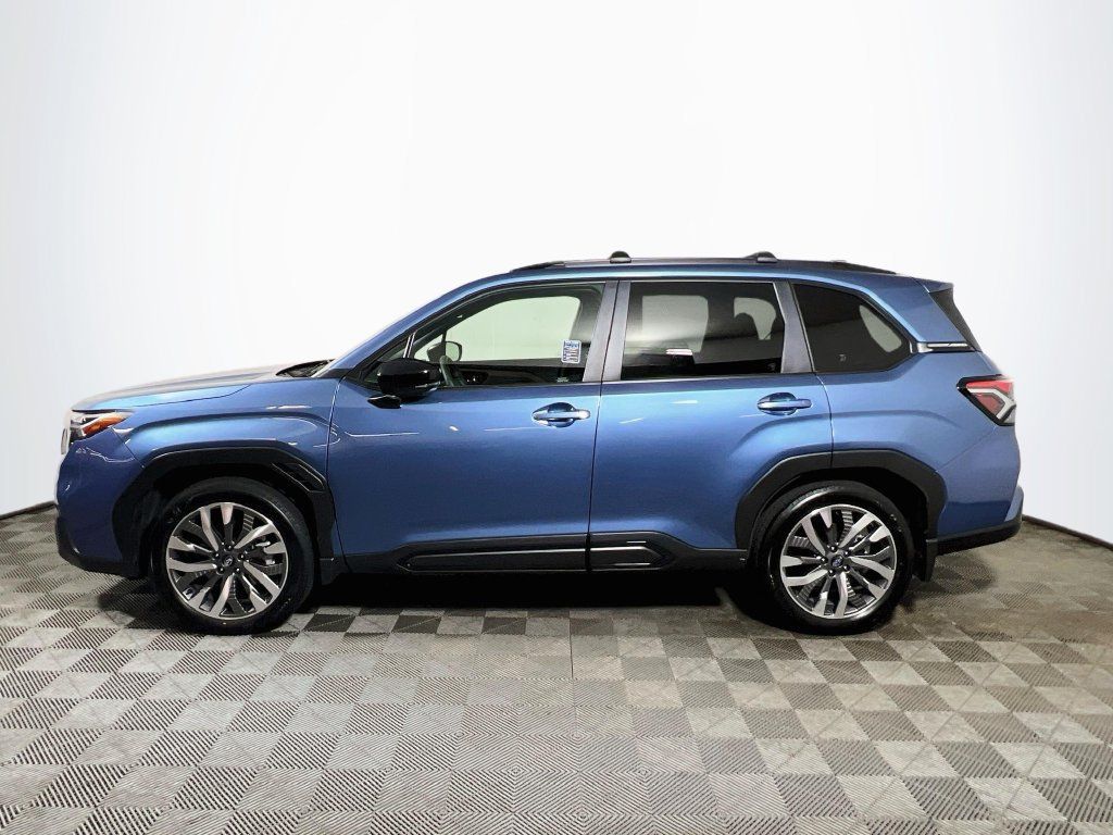 Certified 2025 Subaru Forester Touring w/ Popular Package - Touring AWD/4WD image 4