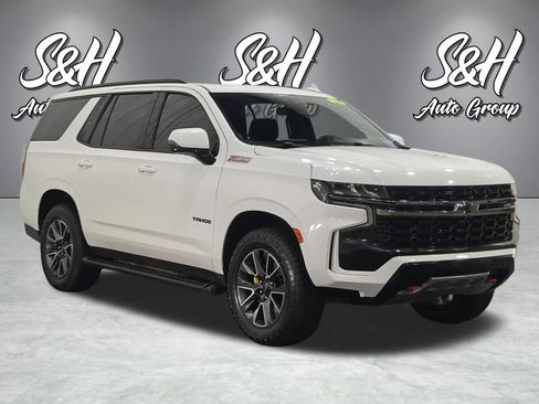 Used 2021 Chevrolet Tahoe Z71 w/ Z71 Signature Package AWD/4WD image 2