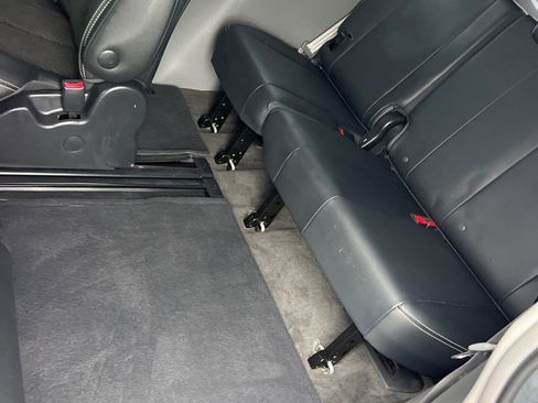 Used 2013 Toyota Sienna SE image 14