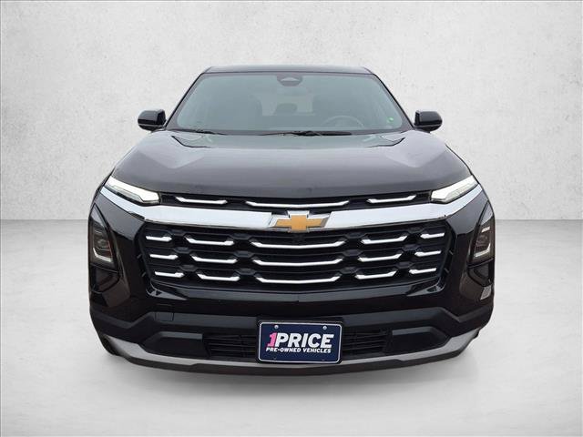 Used 2026 Chevrolet Equinox LT AWD/4WD image 2