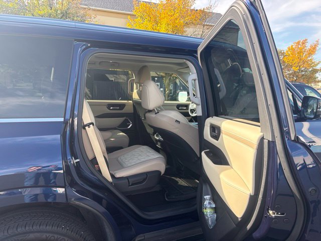 Used 2025 Nissan Armada Platinum AWD/4WD image 12