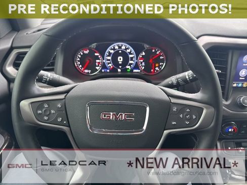 Used 2023 GMC Acadia AT4 w/ Technology Package image 8