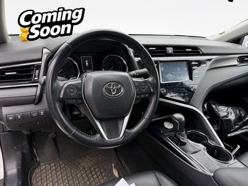 Used 2020 Toyota Camry SE image 10