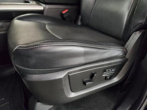 Used 2017 RAM 1500 Laramie AWD/4WD image 14