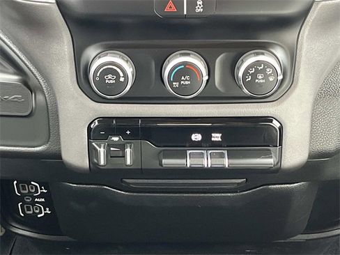 Used 2019 RAM 3500 Big Horn image 17