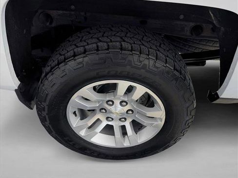 Used 2019 Chevrolet Silverado 1500 LT w/ All Star Edition AWD/4WD image 9