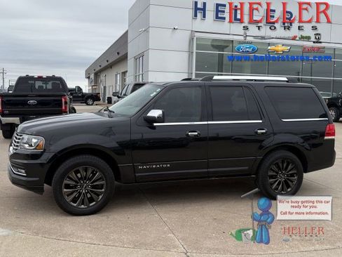 Used 2015 Lincoln Navigator 4WD image 1