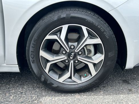 Used 2021 Kia Forte LXS FWD image 7