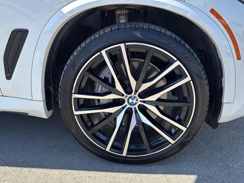Used 2019 BMW X5 xDrive50i w/ M Sport Package image 12
